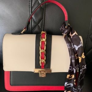 🌹Red Black & Gold Brand New Handbag⭐️